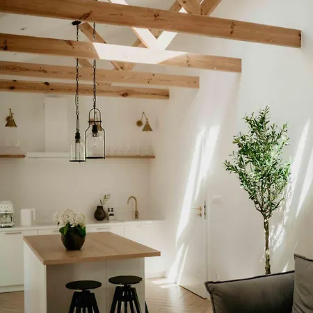 Balia I Nad Jeziorem Morelife House