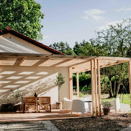 Balia I Nad Jeziorem Morelife House 度假居