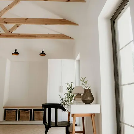 Balia I Nad Jeziorem Morelife House